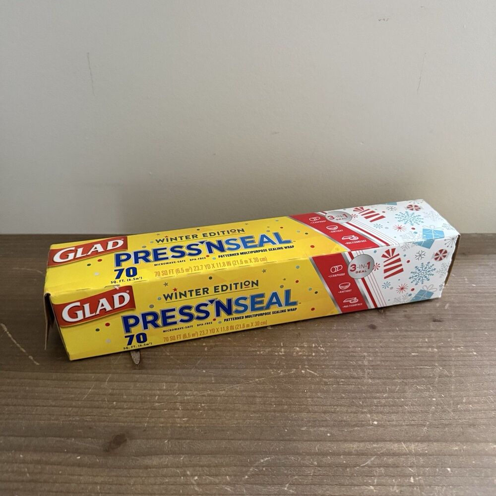 New Glad Press'N Seal Holiday Edition New BPA Free 70 sq ft Wrap Cover